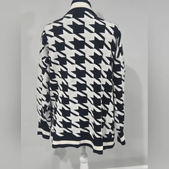 Houndstooth Cardigan - Picture 3 of 5